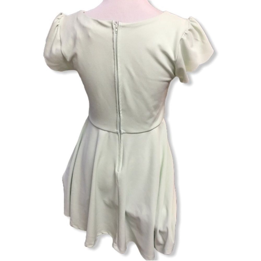 Altar’d State Mint Green Dress Sweatheart Neckline scalloped sleeves Medium - Picture 3 of 4